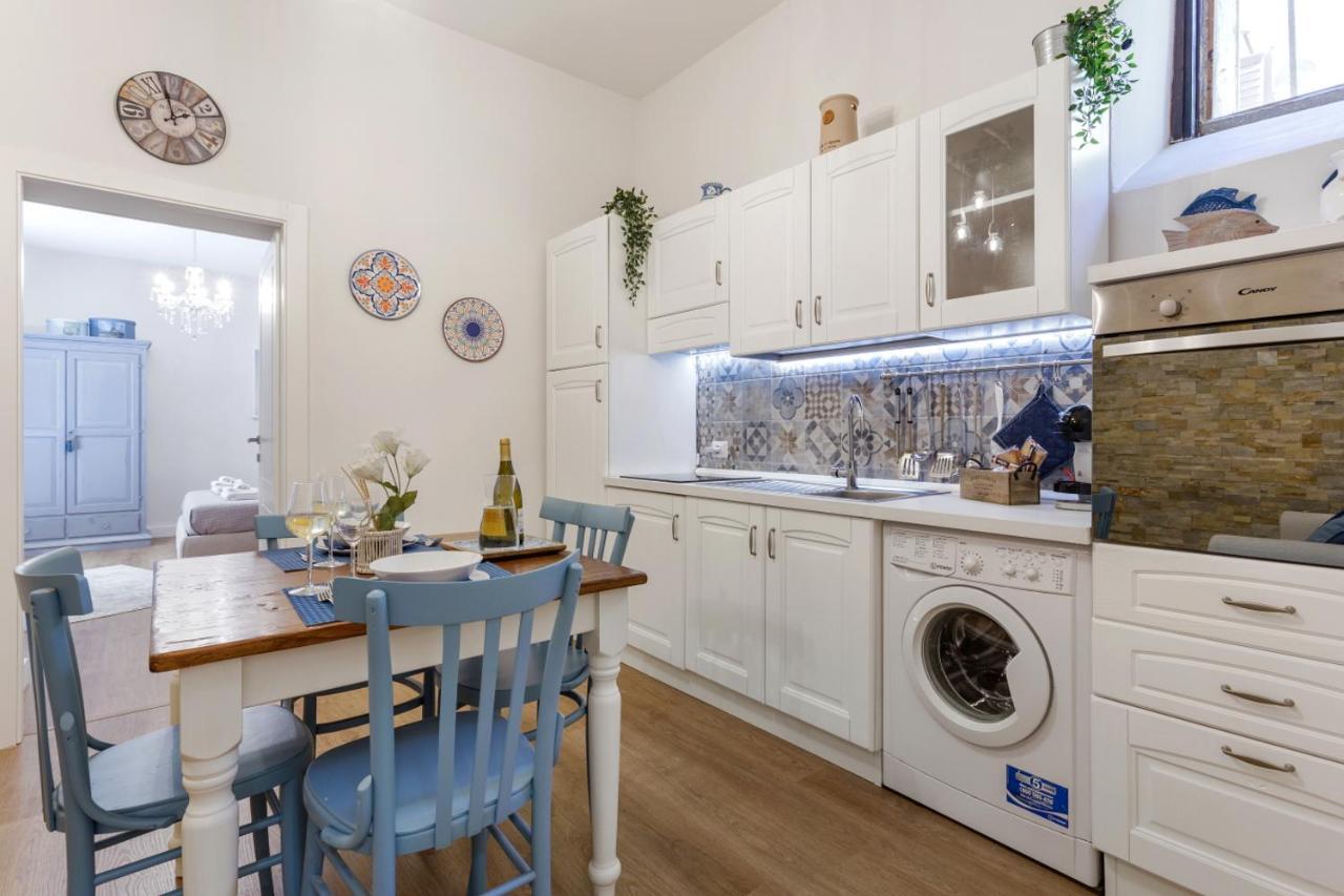 Casa Nagale- Una Suite Di Charme Nel Cuore Di Ortigia A 50 Mt Dal Mare Syrakus Exterior foto